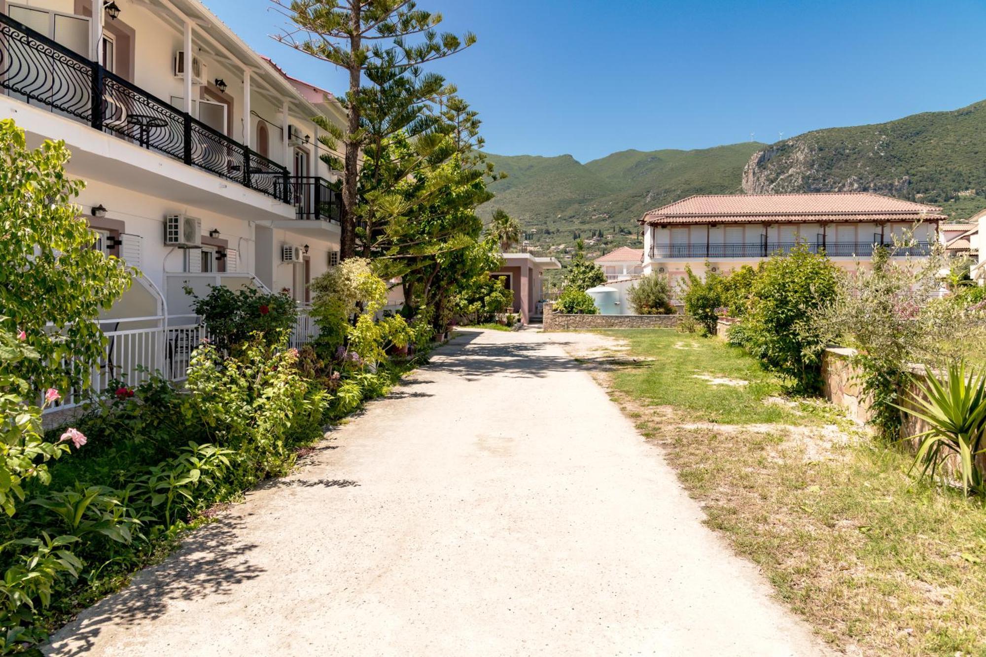 Anthi Studios & Apartments Alykes  Buitenkant foto